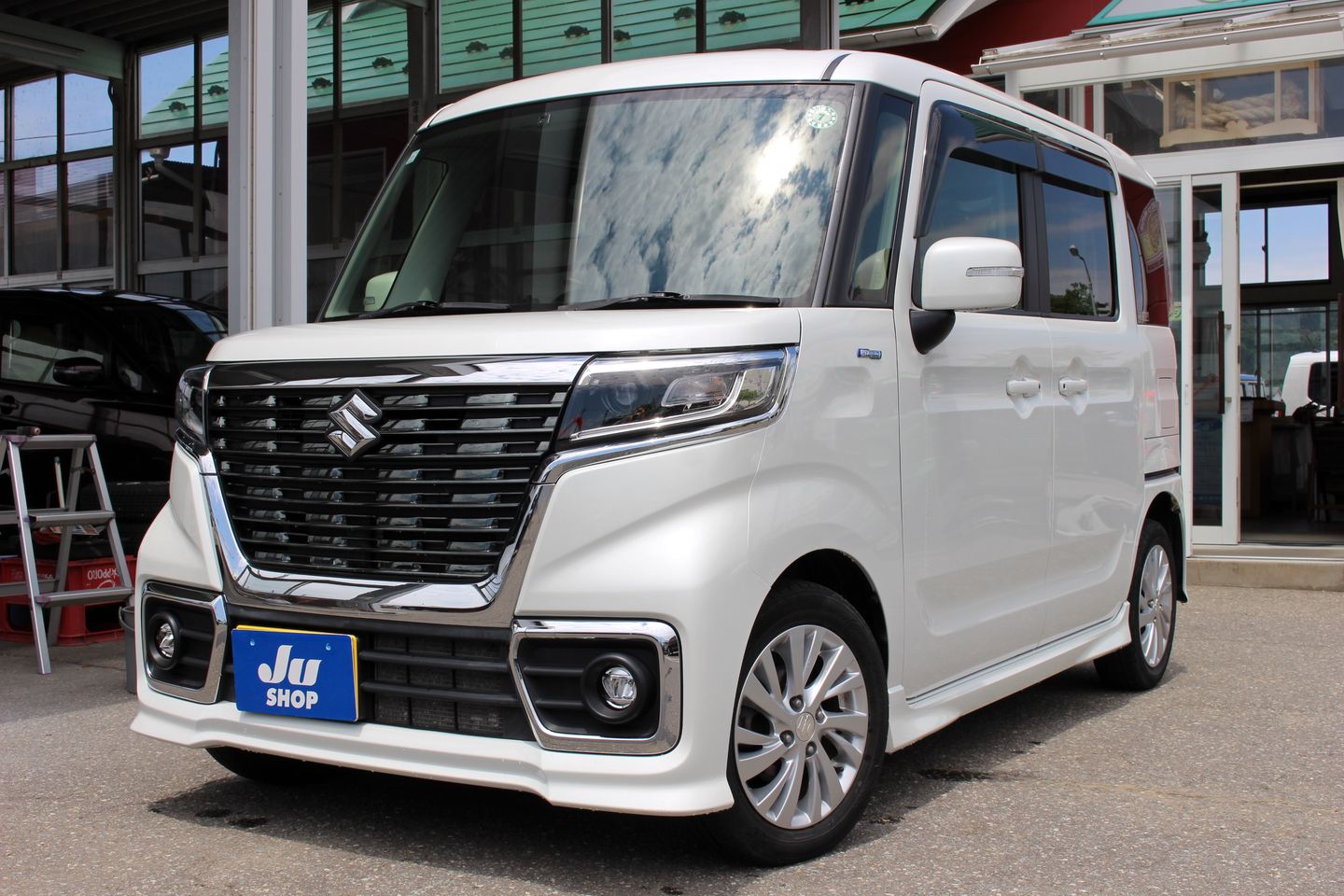 スズキ　スペーシアカスタム　ハイブリッドＧＳ　４ＷＤ